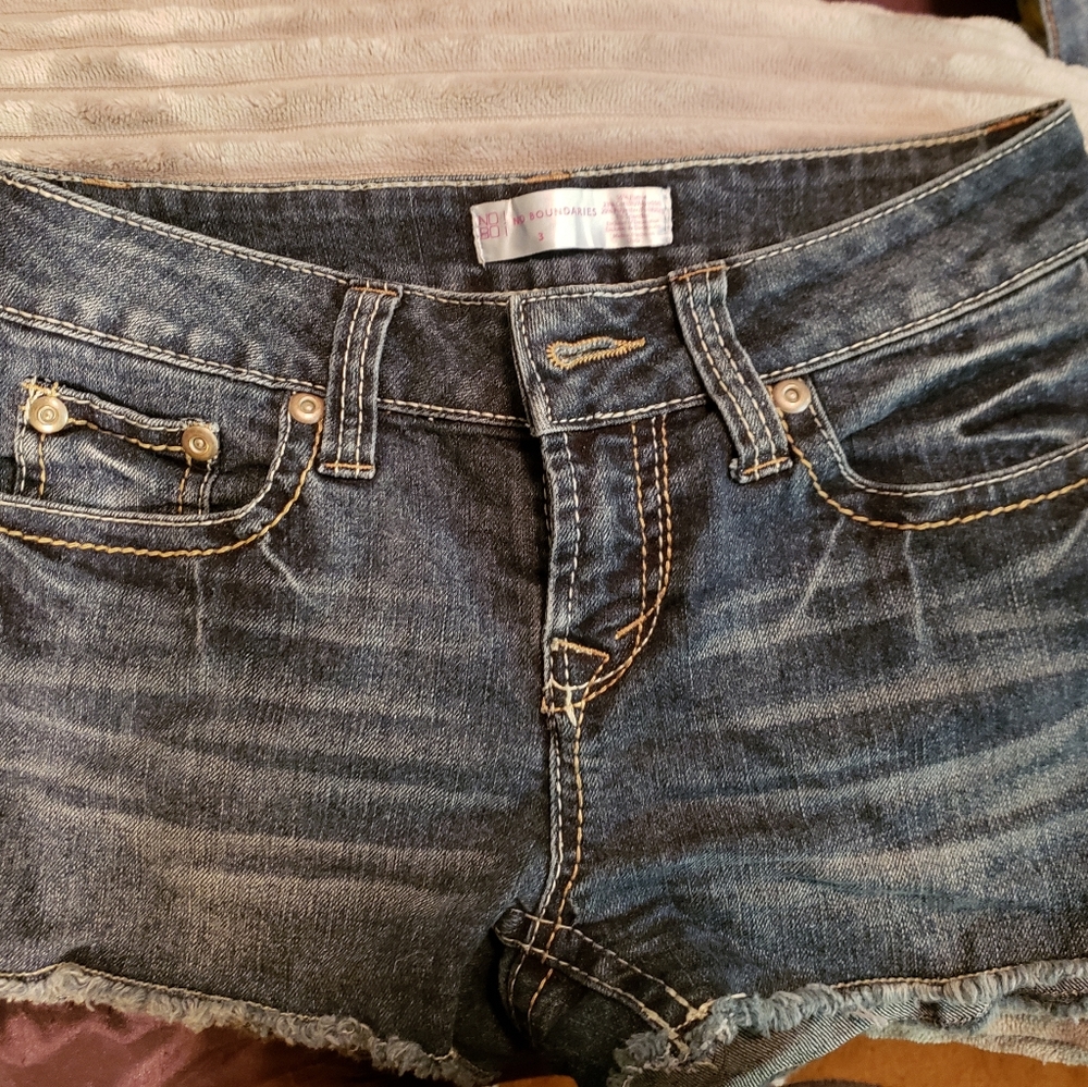 No boundaries Jean shorts